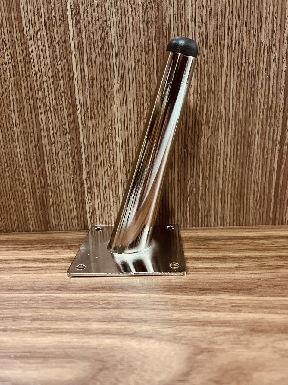 Gia công chân ống côn bàn ghế-Thiết kế độc đáo với chân ống côn bàn ghế cho nhà hàng, quán bar