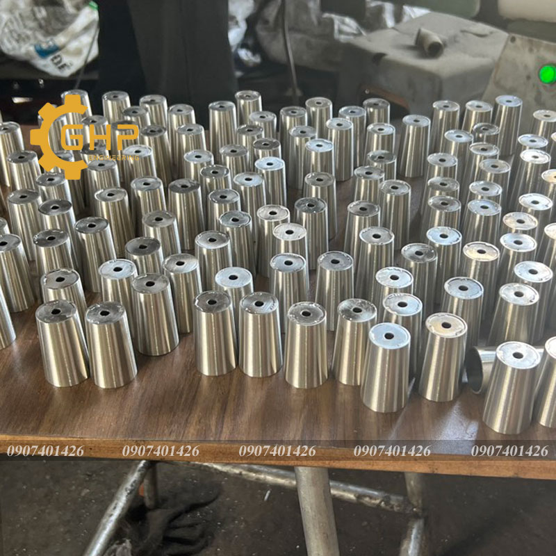 Gia công vuốt côn ống chân bàn ghế-chất lượng tốt nhất thị trường