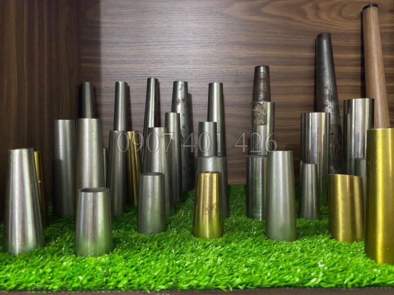 Gia công chân ống côn bàn ghế - một lĩnh vực đầy tiềm năng trong ngành công nghiệp gỗ