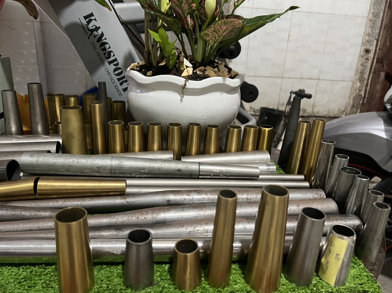 Chân ống côn-ống chân cole-Gia công ống côn chân bàn ghế - Giúp tăng tính thẩm mỹ và độ bền sản phẩm