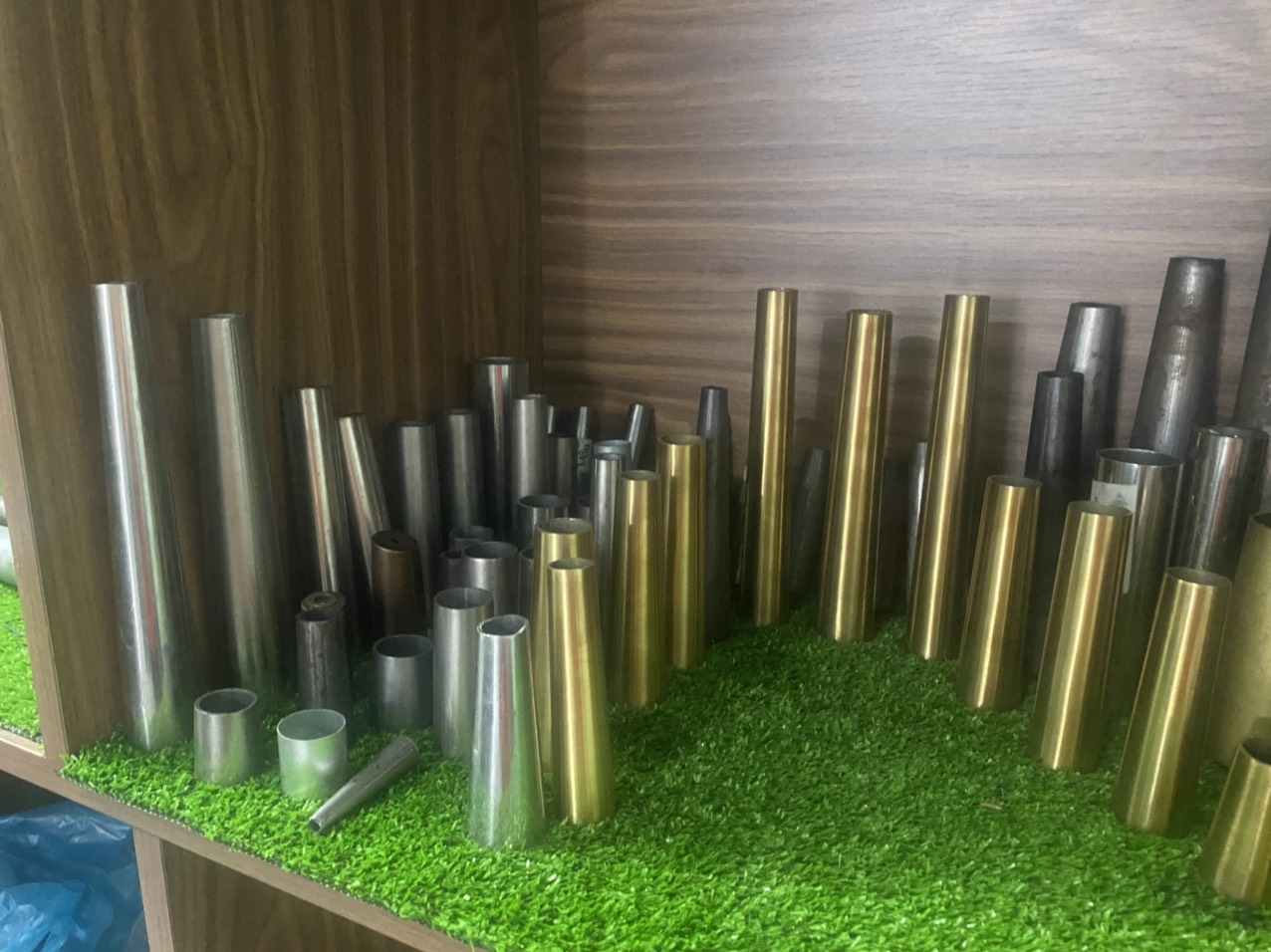 Gia công vuốt chân ống côn bàn ghế-ống chân cole-Giải pháp tiết kiệm chi phí sản xuất và nâng cao giá trị sản phẩm bàn ghế chân ống côn