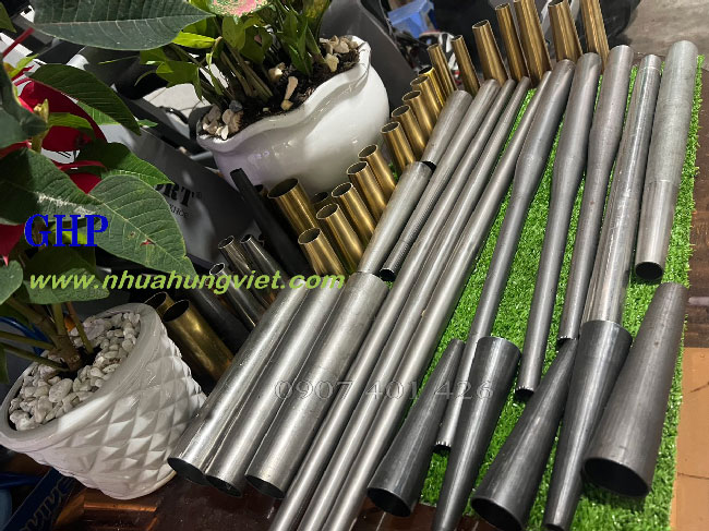 Ống cole bàn ghế-ống côn bàn ghế-gia công vuốt ống côn chân bàn ghế- Khám phá đặc điểm nổi bật của chân ống cole trong sản xuất bàn ghế.
